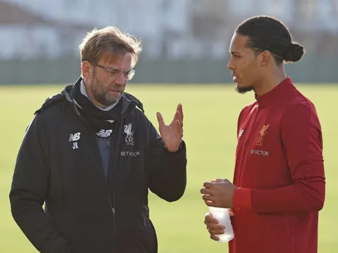 Van Dijk hé lộ lí do từ chối Chelsea, Man City
