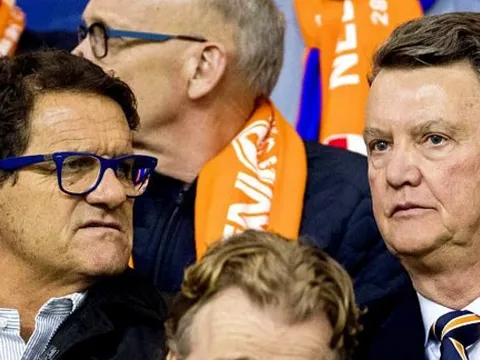 Van Gaal trầm tư chứng kiến thất bại của Hà Lan