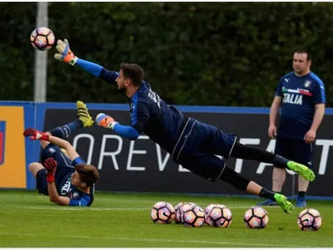 Vắng Buffon, Donnarumma và Meret thay nhau ghi điểm