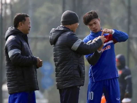 “VCK Châu Á là quá tầm, đừng kì vọng hão huyền vào U23 Việt Nam”
