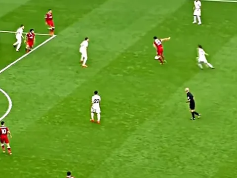 Vì sao Liverpool cần giữ Emre Can bằng mọi giá?