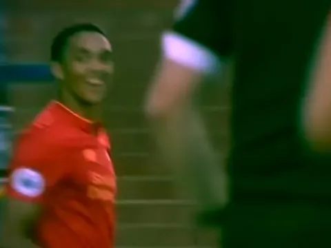 Vì sao Trent Alexander-Arnold xứng đáng được đôn lên tuyển Anh