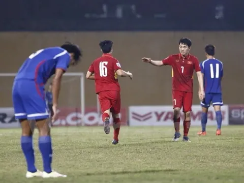 Các đội tuyển thất bại nhưng bóng đá trẻ đang thăng hoa?
