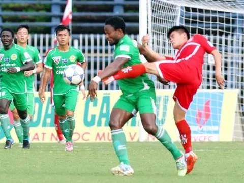 Bóng đá Việt Nam 2017: Chờ làn gió mới