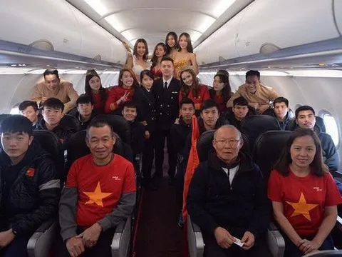 VietJet CHÍNH THỨC xin lỗi vì sự phản cảm trên chuyến bay đón U23 Việt Nam