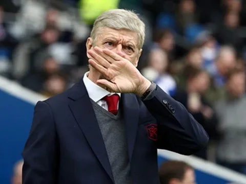 Với Arsene Wenger, đến thần thái cũng chẳng còn quan trọng