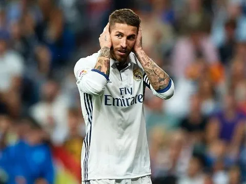 Vụ CĐV Sevilla lăng mạ Ramos, LFP nói gì?