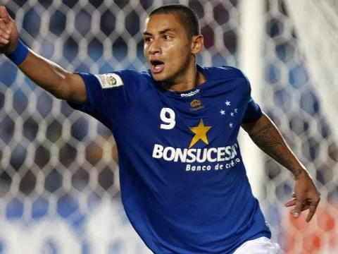 Cựu tiền đạo Premier League khoác áo Chapecoense