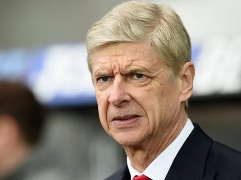 Wenger 'khóc dở' trước trận Chelsea