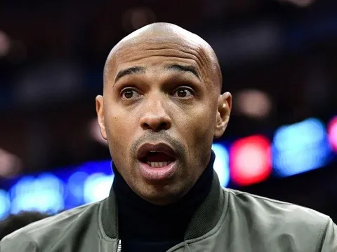 Wenger không có quyền tại Arsenal?
