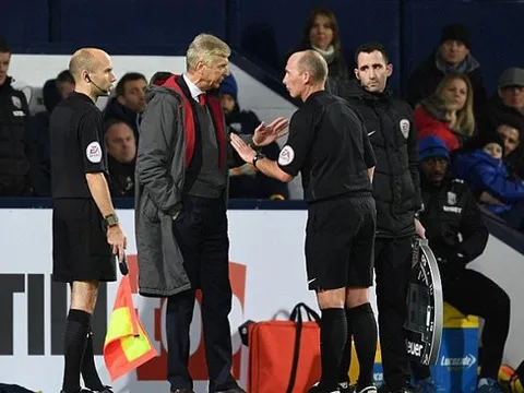 Bị phạt, Wenger chửi cả làng bóng Anh