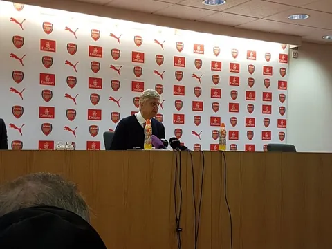 Wenger: Tôi không thể nói trước tương lai