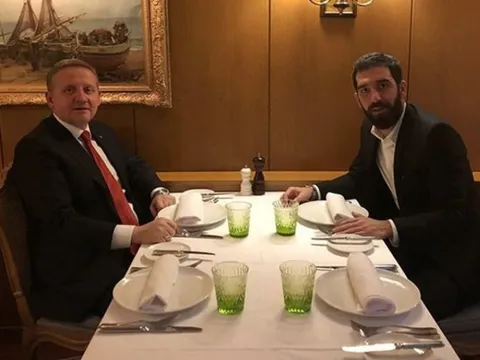 XÁC NHẬN: Arda Turan sắp được giải thoát