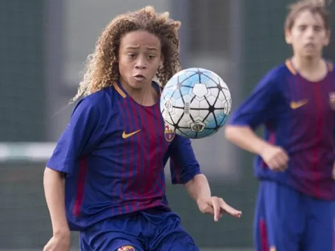 Xavi Simons và Shane Kluivert - Tương lai của Barcelona