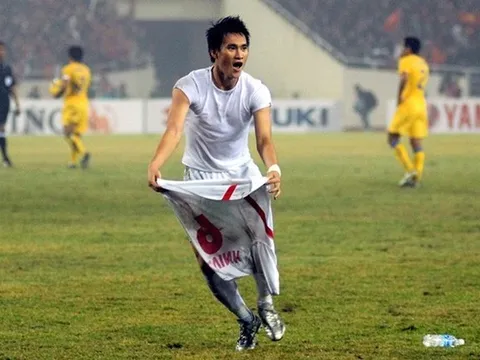 Xem lại bàn thắng lịch sử của Công Vinh tại AFF Cup 2008