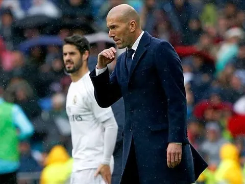 Zidane lên kế hoạch đẩy Isco khỏi Real