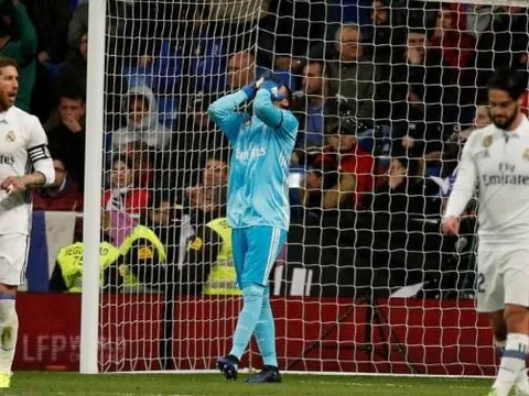 Zidane đau đầu khi Navas tiếp tục mắc sai lầm