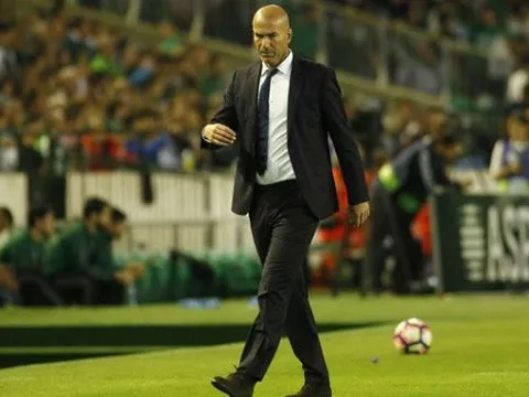 Zidane là 'thuốc giải' cho virus FIFA