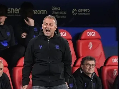 Hansi Flick đi xem kịch thay vì xem Real Madrid thi đấu
