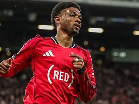 Carrick bảo vệ Amad Diallo trước những chỉ trích
