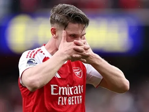 Viktor Gyokeres đưa Arsenal tiến sát ngôi vương