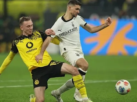 Soi trận Monchengladbach vs Dortmund: Xây chắc ngôi Á quân