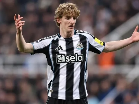 Tin đồn chuyển nhượng tối 3/5: Bayern Munich muốn có Anthony Gordon; Liverpool nhắm chiêu mộ Bradley Barcola
