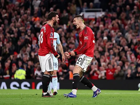 Man Utd có điểm trước Liverpool là đủ vé dự Champions League