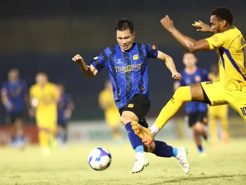 Thẻ đỏ và sai lầm, SLNA thất bại cay đắng trước HAGL
