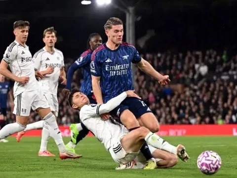 Derby London là rào cản hay bàn đạp cho Arsenal vô địch?