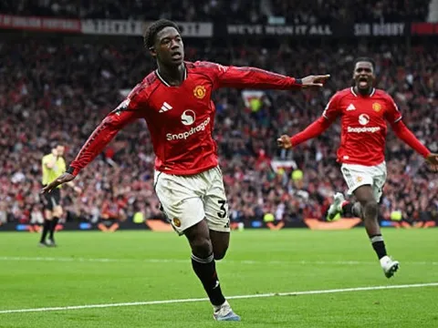Mainoo rực sáng, Man Utd hạ Liverpool trong trận cầu 5 bàn