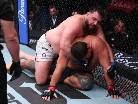 UFC Perth: Tai Tuivasa nhận thất bại thứ 7 liên tiếp sau thế trận một chiều trước Louie Sutherland