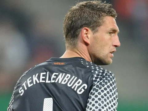 10 pha cứu thua hay nhất của Maarten Stekelenburg