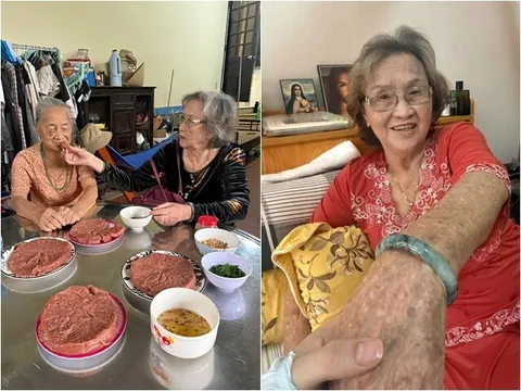 Xúc động cảnh mẹ ruột Hoài Linh về quê, đút cho em gái ăn dù "2 chị em cộng lại gần 200 tuổi"