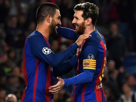 19h00 ngày 10/12, Osasuna vs Barcelona: Chiến thắng và cầu nguyện!