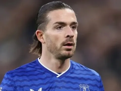 Pep Guardiola thừa nhận không giúp ích được nhiều cho Grealish