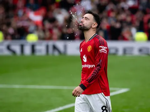Sự thật việc Bruno Fernandes rời sân trận hạ Liverpool