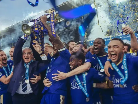 Ngày này năm xưa: Leicester dạy giới tinh hoa đá bóng