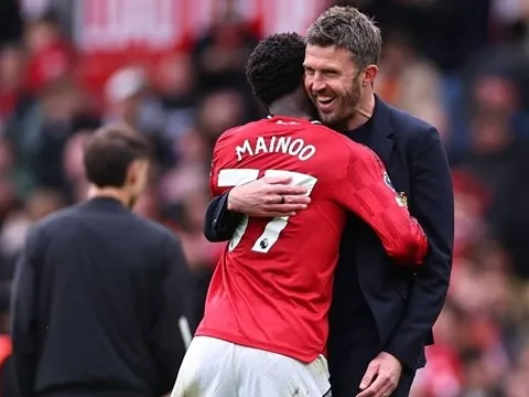 Bryan Robson hối thúc MU bổ nhiệm Michael Carrick