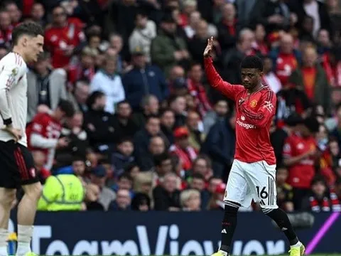 Carrick ghi điểm, Amad khiến Man Utd lo lắng