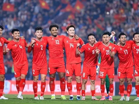 Bài toán cân não của HLV Kim Sang-sik ở nhóm hạt giống số 3
