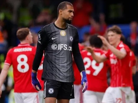 Chelsea thua thảm Nottingham Forest 1-3 trong trận cầu thảm họa
