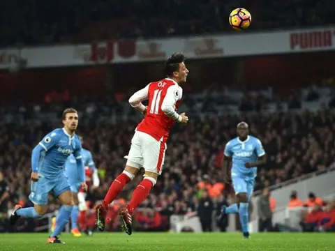 5 điểm nhấn sau trận Arsenal 3-1 Stoke: Bộ mặt mới của Pháo thủ