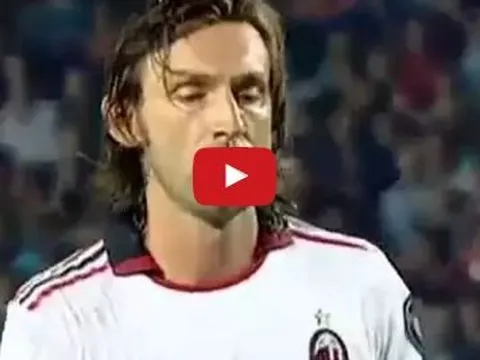 Andrea Pirlo trở thành 'trò hề' với cú sút panenka hỏng