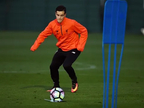 'Ảo thuật gia' Coutinho trở lại tập luyện cùng Liverpool