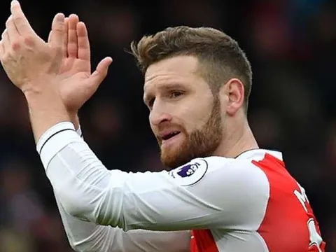 Arsenal đón tin dữ từ Shkodran Mustafi