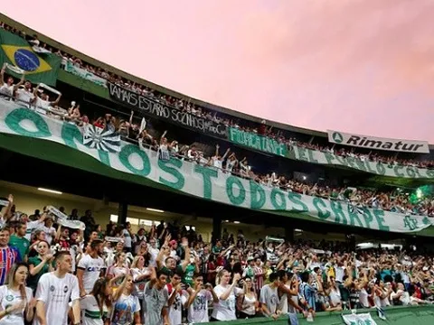 Barcelona ngỏ lời giúp đỡ Chapecoense