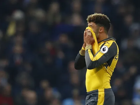 Chamberlain mang tin cực vui đến NHM Arsenal