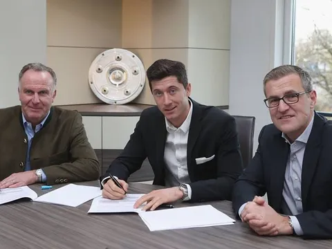 Chính thức: Lewandowski ở lại Bayern thêm 5 năm