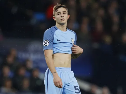 Chính thức: Man City cho 'Bellerin mới' du học